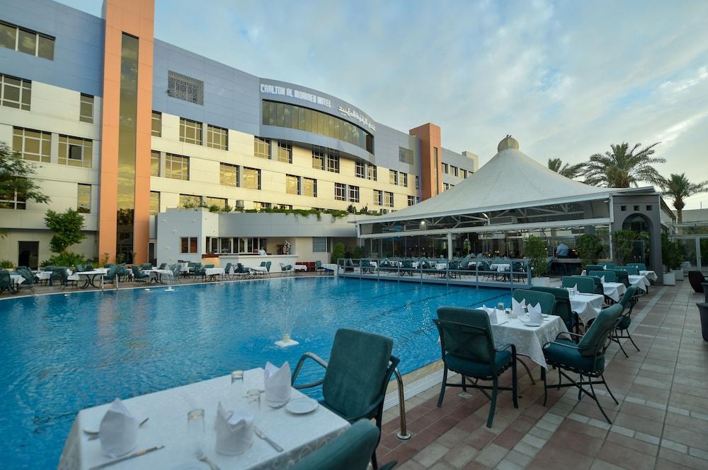 Carlton Al Moaibed Hotel Dammam Exteriér fotografie The swimming pool at the hotel