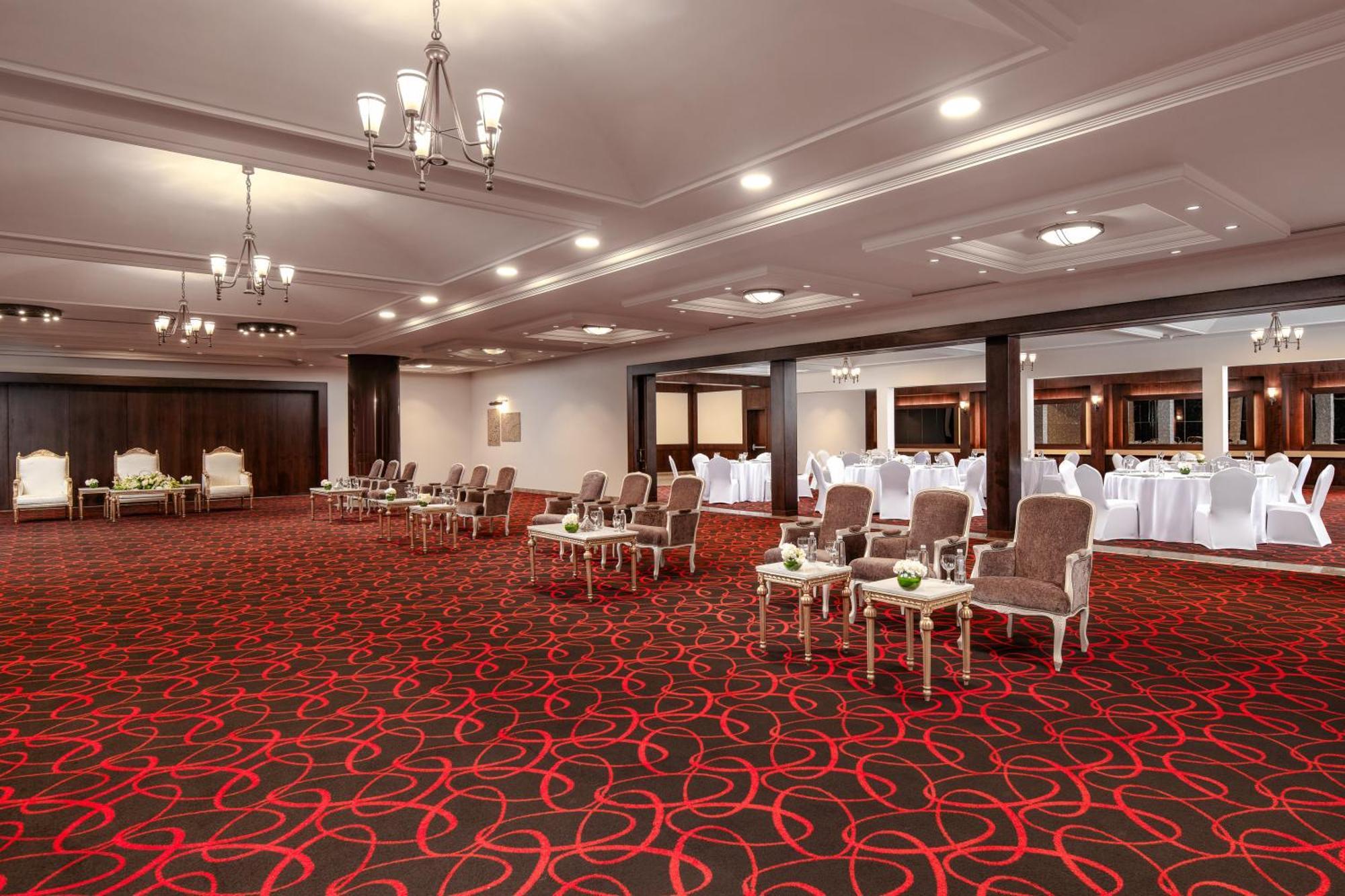 Carlton Al Moaibed Hotel Dammam Exteriér fotografie The ballroom at the hotel