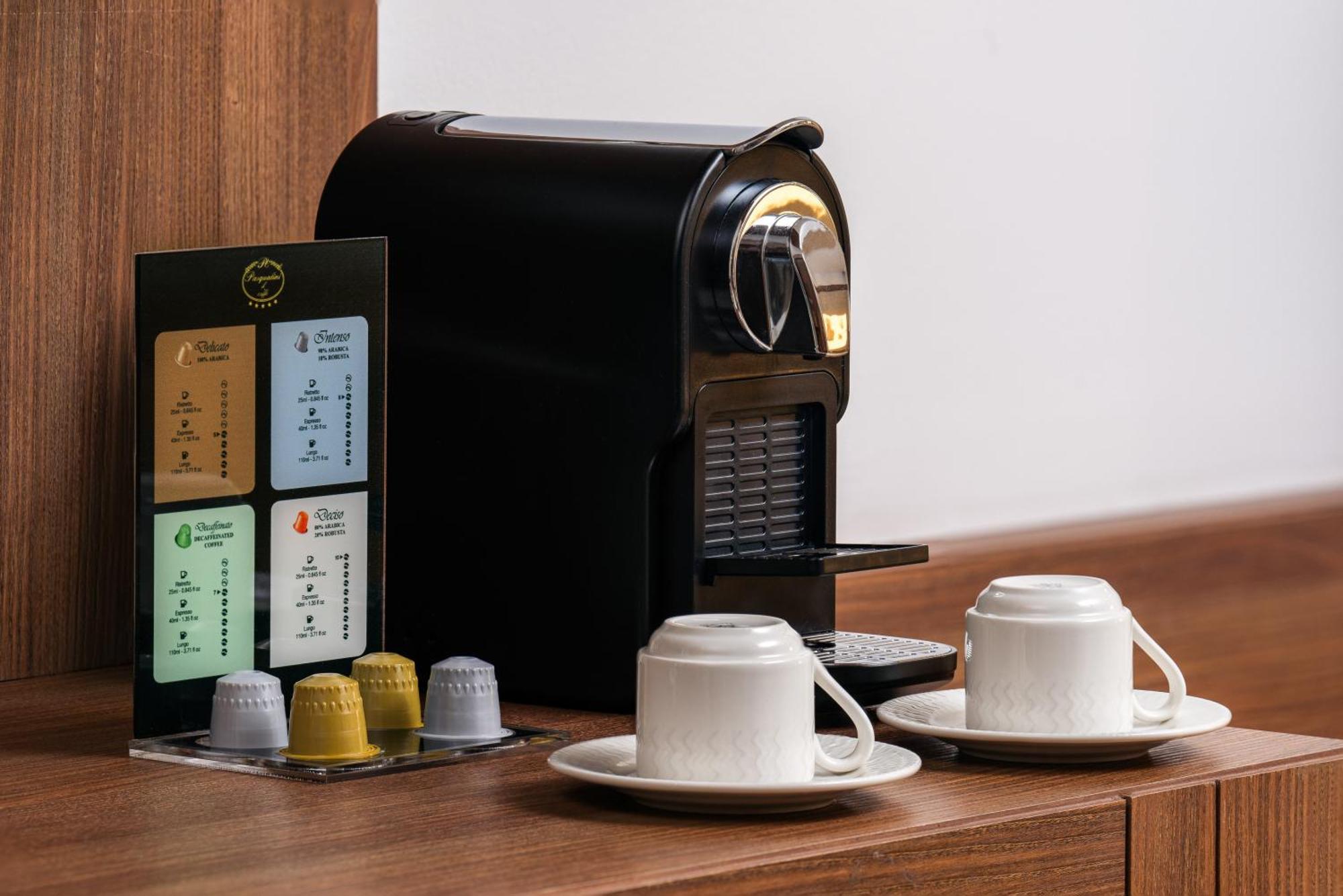 Carlton Al Moaibed Hotel Dammam Exteriér fotografie A Nespresso coffee machine